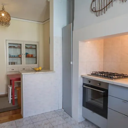 Lovelystay - Chiado 4 Families! *