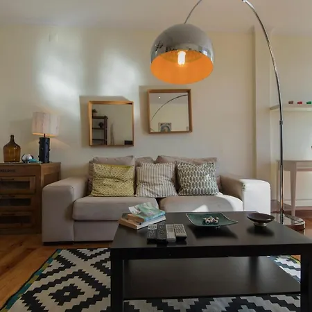 Lovelystay - Chiado 4 Families!